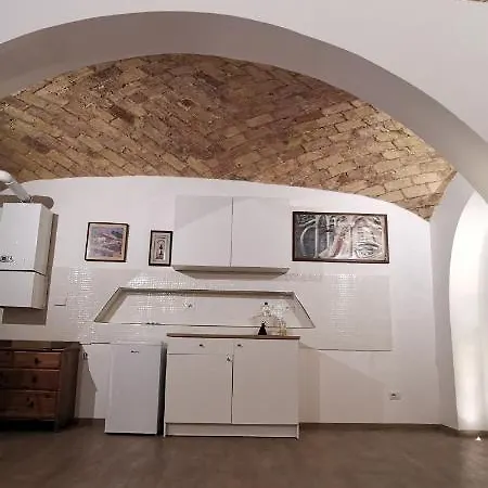 Barrel Vaults Private Rom